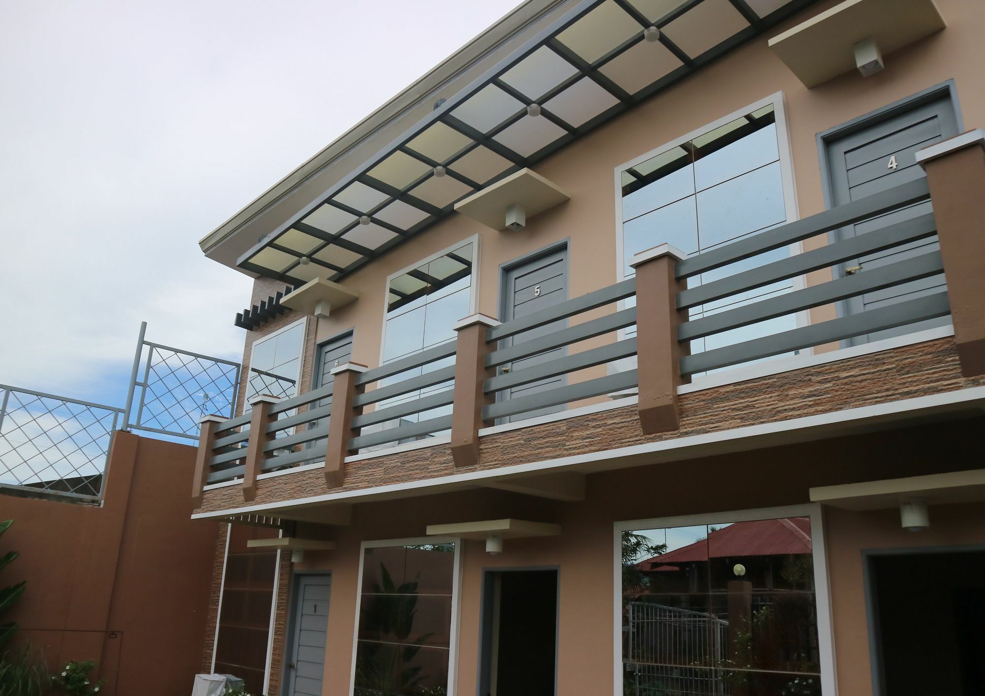 Brown Epitome Lodge Baler Exterior photo