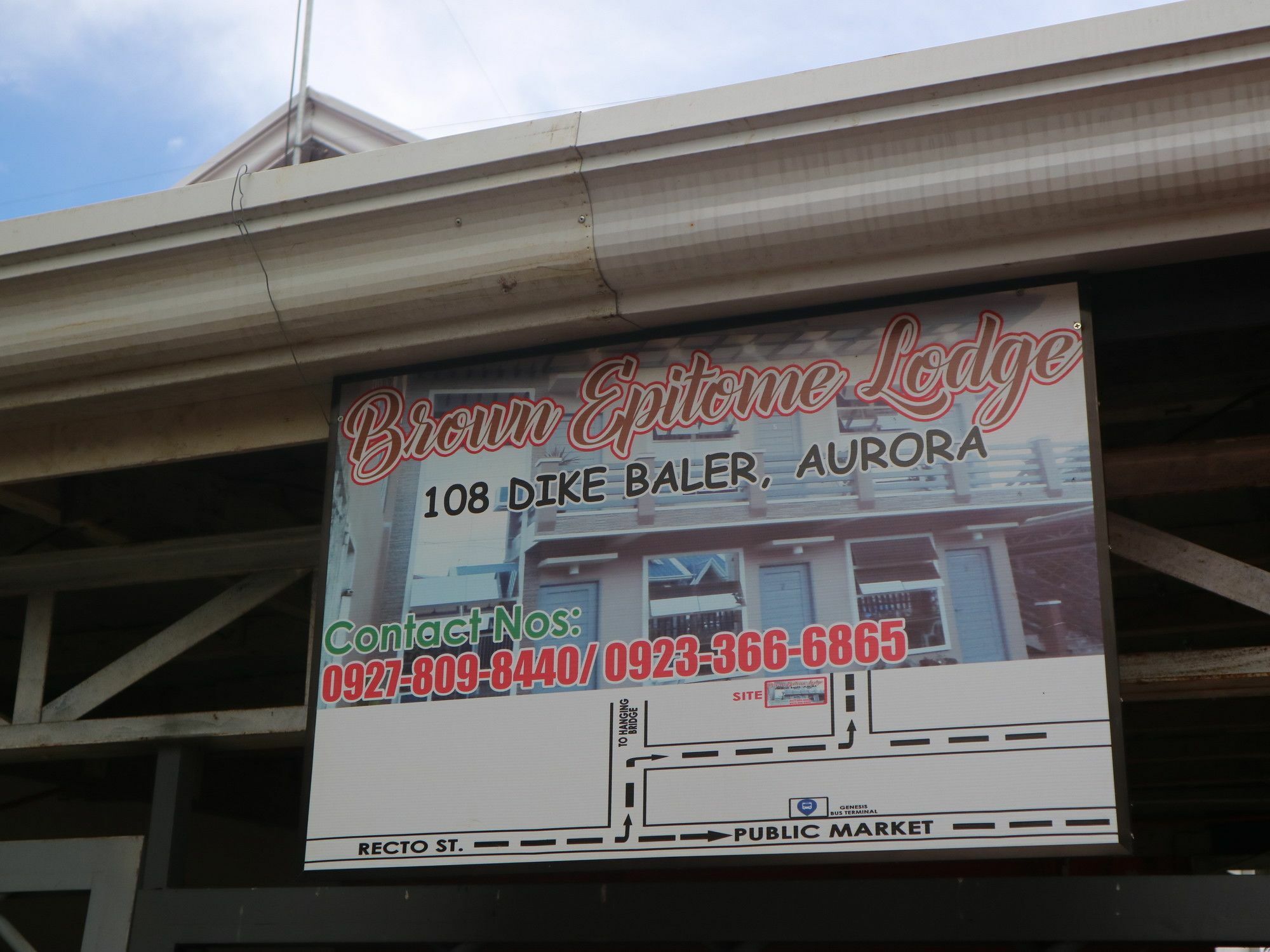 Brown Epitome Lodge Baler Exterior photo